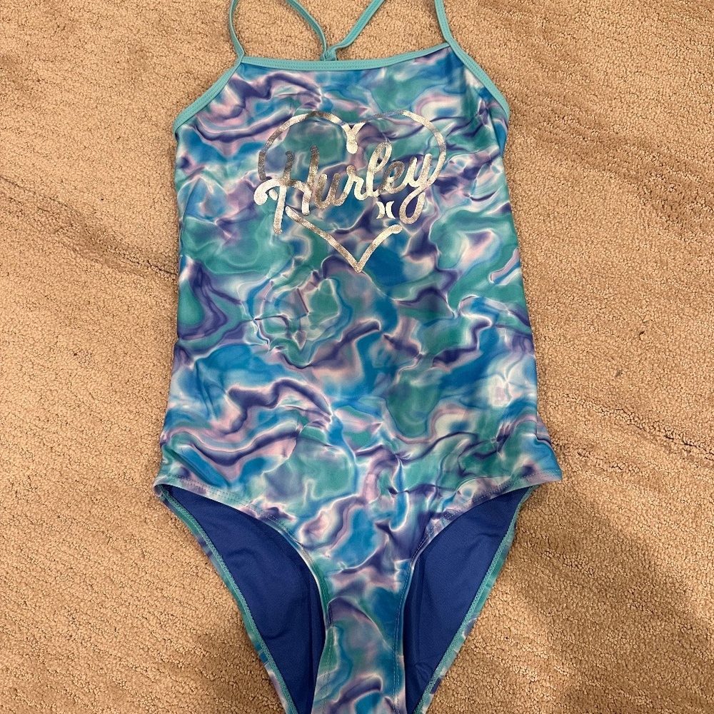 Hurley Girl's UPF 50+ Stretch Razor Back One-Piece Quick Dry Swimsuit